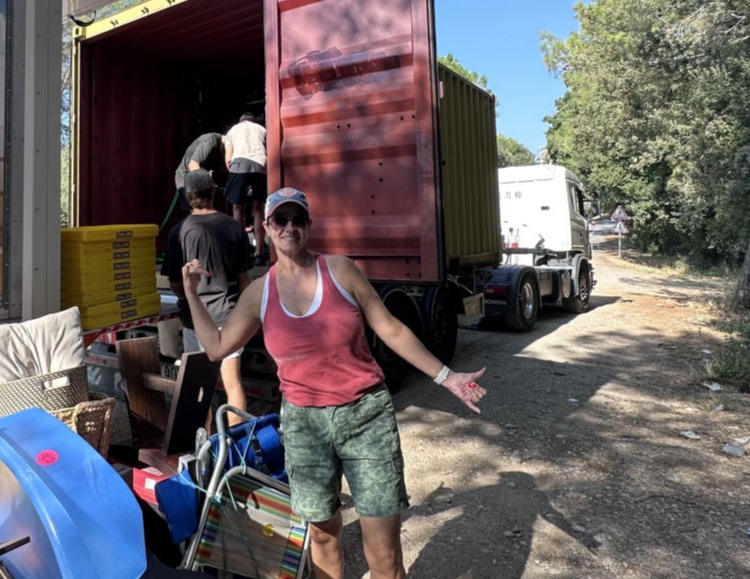 Photo of Jacquie from Azur Logistics 
